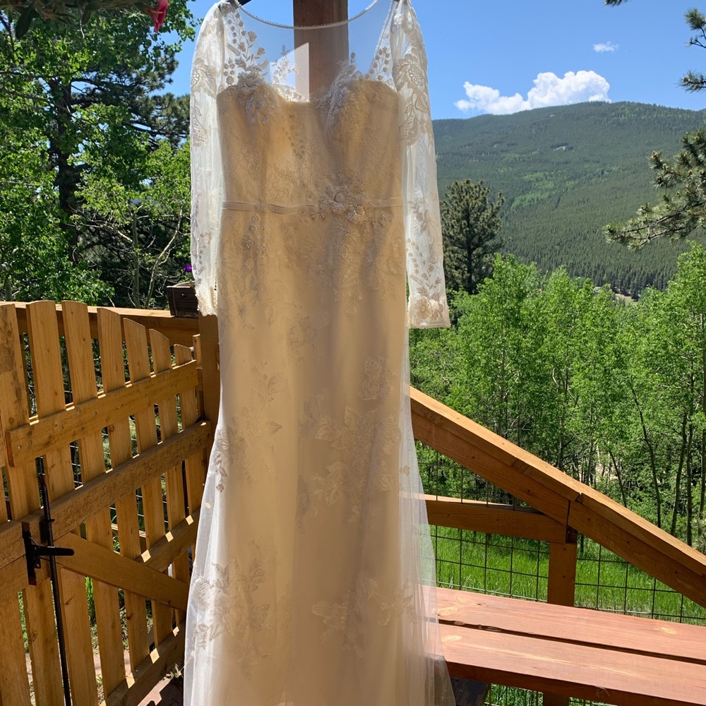 Beautiful Melissa Sweet Wedding Gown-NWT!!!